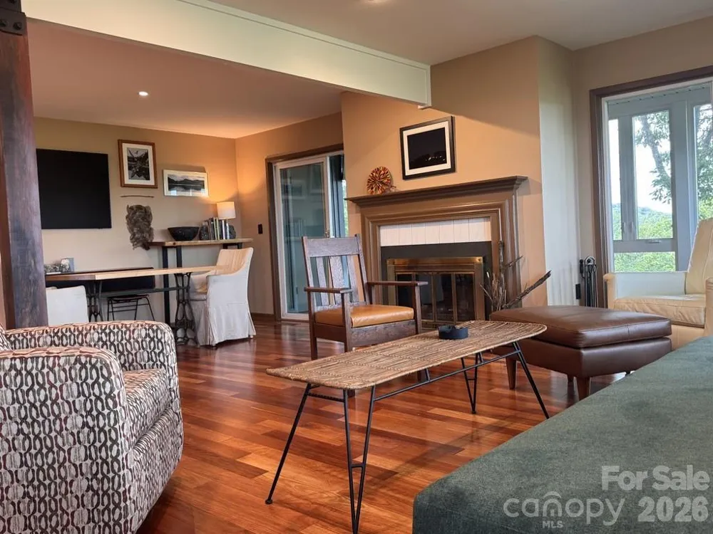 298 Tinequa Drive Brevard, NC 28712