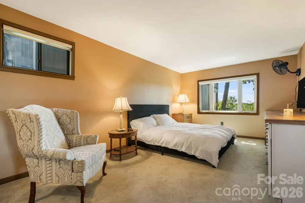298 Tinequa Drive Brevard, NC 28712
