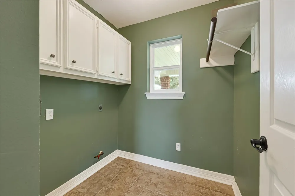 110 Regal Lane Liberty, TX 77575