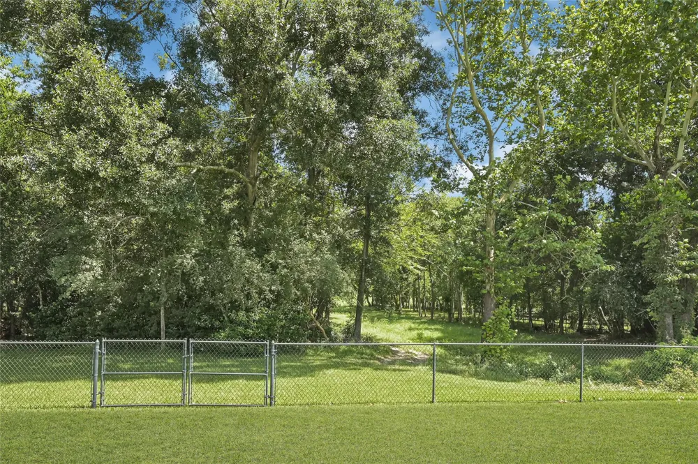 110 Regal Lane Liberty, TX 77575