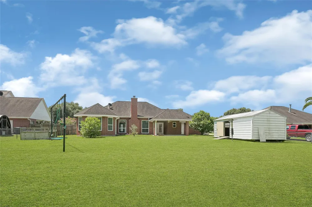 110 Regal Lane Liberty, TX 77575