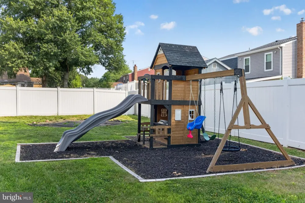 3442 MANSION DRIVE Bensalem, PA 19020