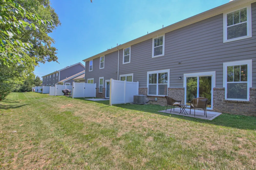 4218 Aragorn Way Murfreesboro, TN 37128