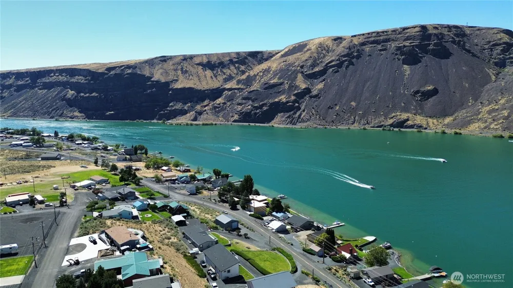 12345 NA Coulee City, WA 99115