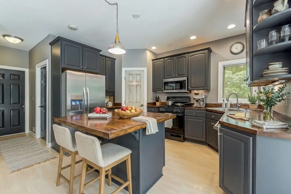 8208 Parker Road Saline, MI 48176