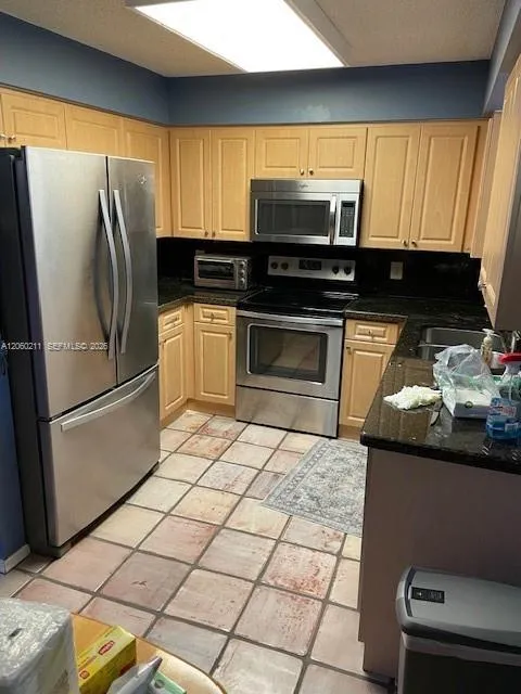 3532 Emerald Oaks Dr #2706 Hollywood, FL 33021
