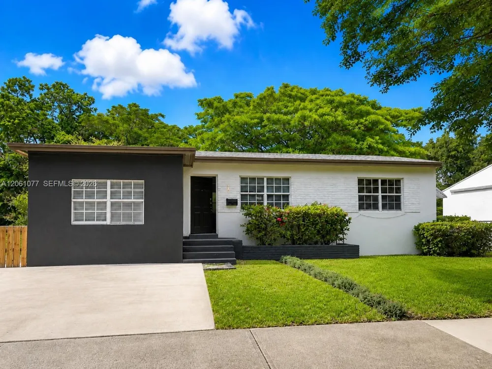 1035 NW 50th St Miami, FL 33127
