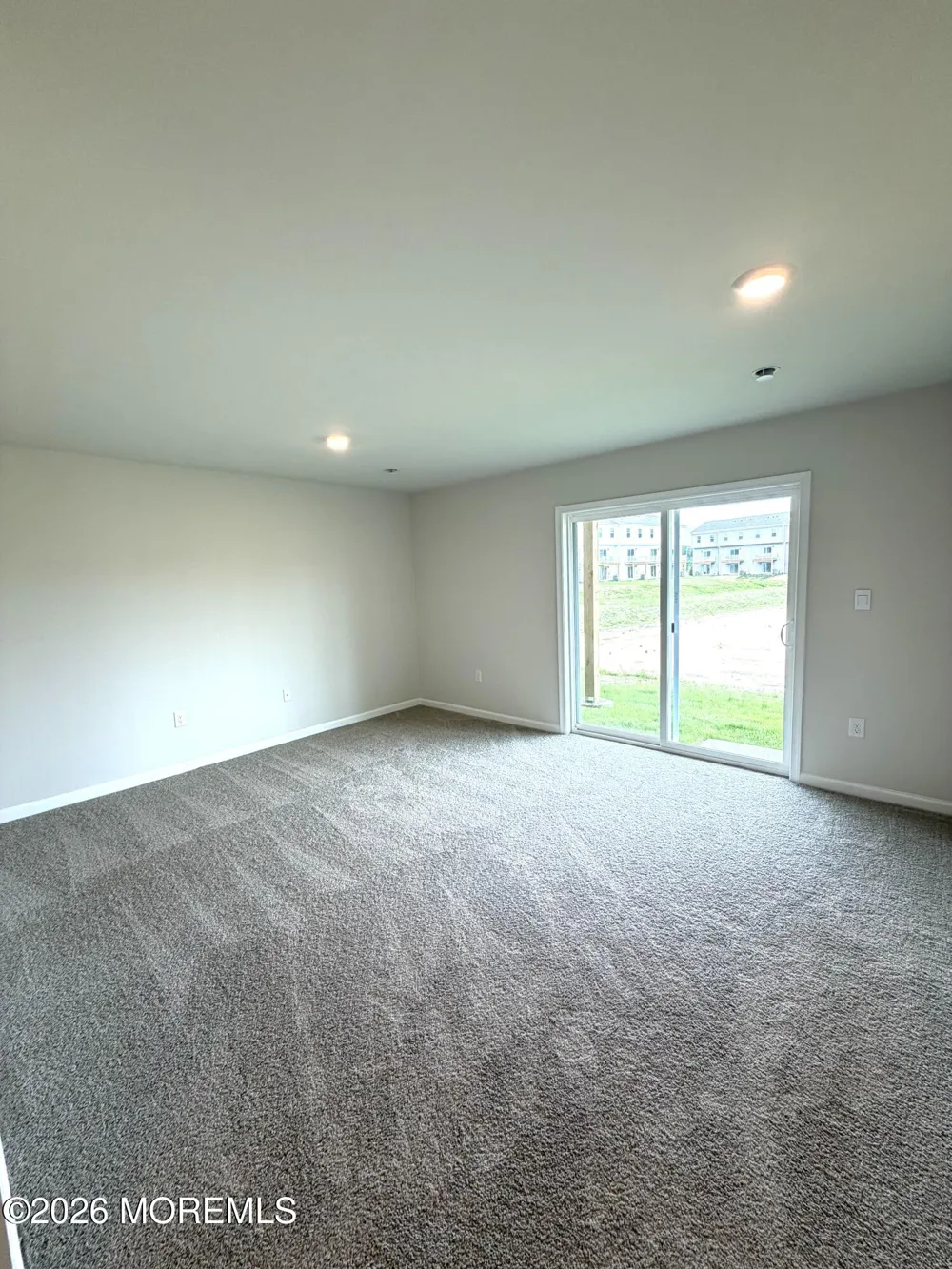 128 Essex Drive Sicklerville, NJ 08081