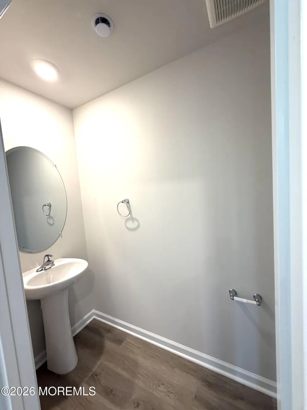 128 Essex Drive Sicklerville, NJ 08081
