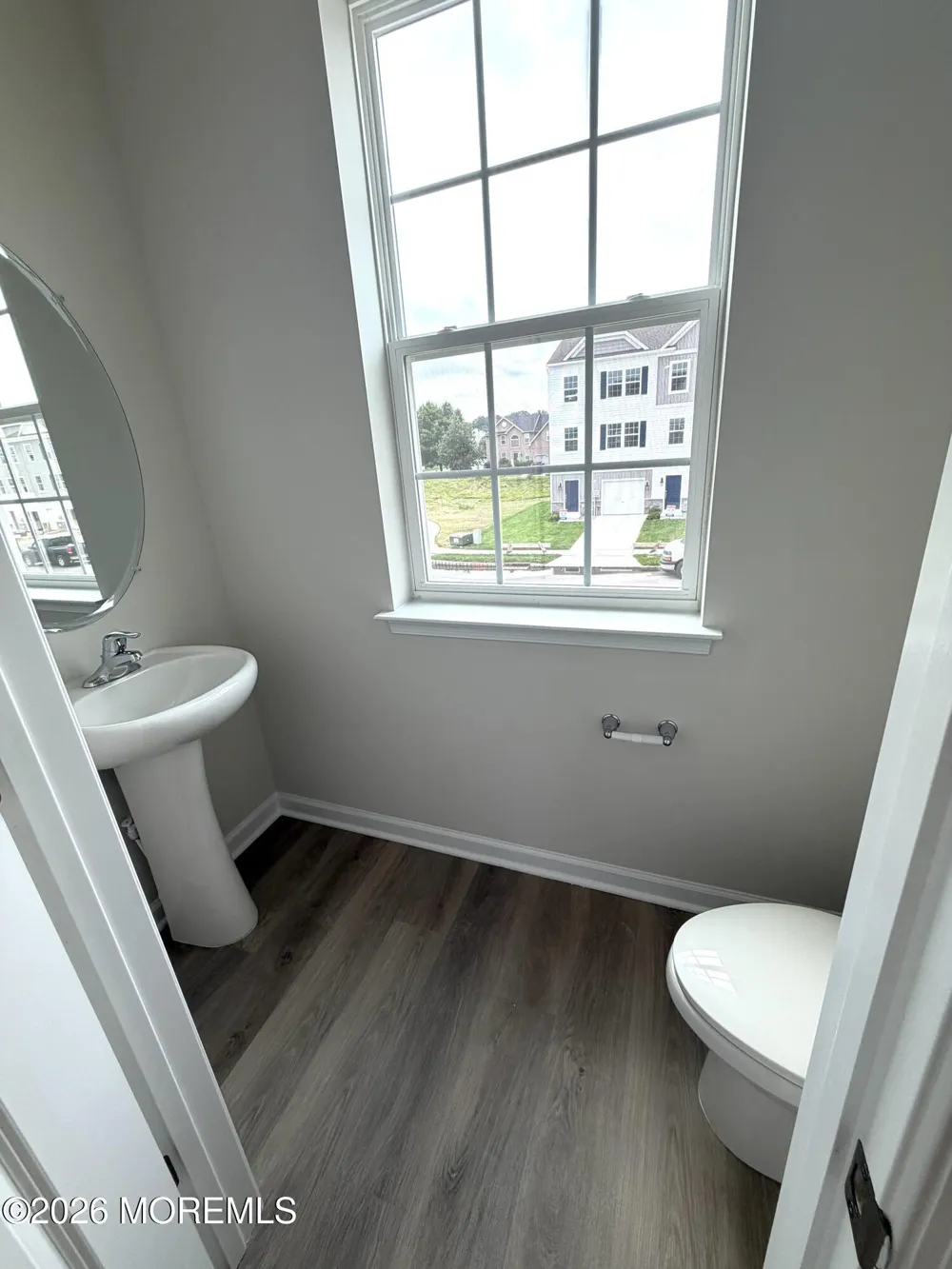 128 Essex Drive Sicklerville, NJ 08081