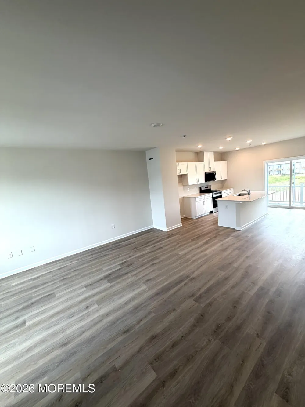 128 Essex Drive Sicklerville, NJ 08081