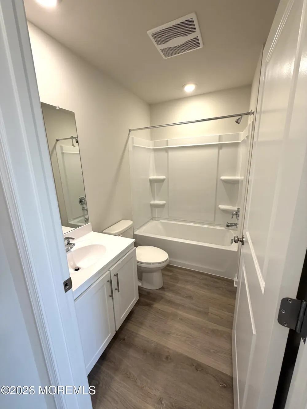 128 Essex Drive Sicklerville, NJ 08081