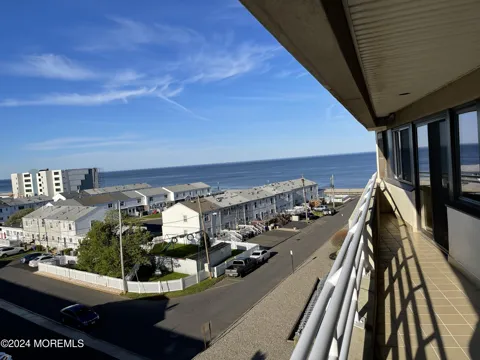 525 Ocean Boulevard #501