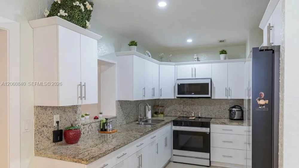 1655 NW 124th St North Miami, FL 33167