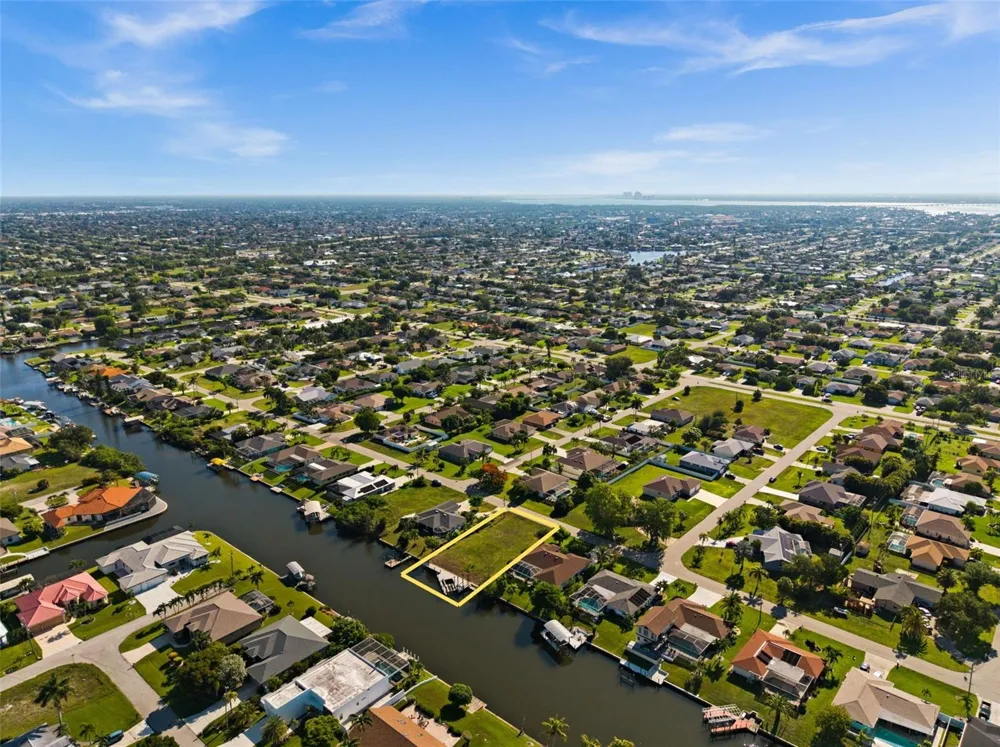 3022 SE 6TH AVENUE Cape Coral, FL 33904