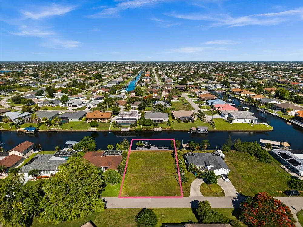 3022 SE 6TH AVENUE Cape Coral, FL 33904