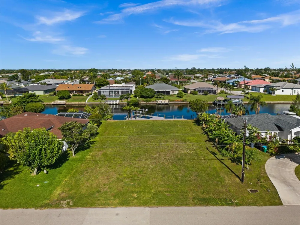 3022 SE 6TH AVENUE Cape Coral, FL 33904