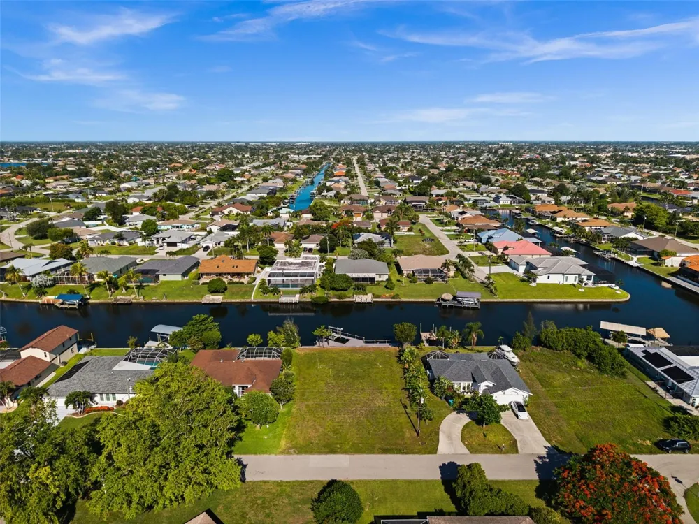 3022 SE 6TH AVENUE Cape Coral, FL 33904