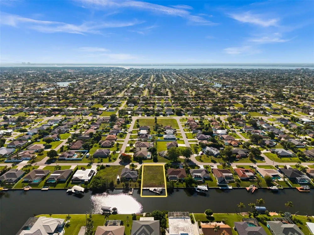 3022 SE 6TH AVENUE Cape Coral, FL 33904