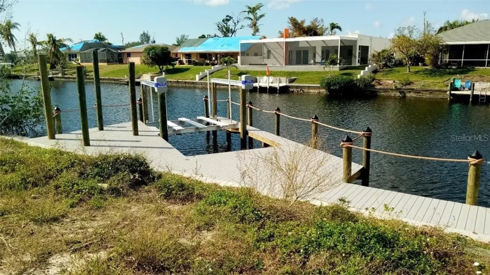 3022 SE 6TH AVENUE Cape Coral, FL 33904