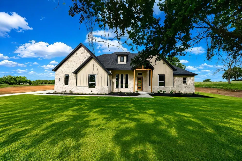 1045 VH Ranch Road Poolville, TX 76487