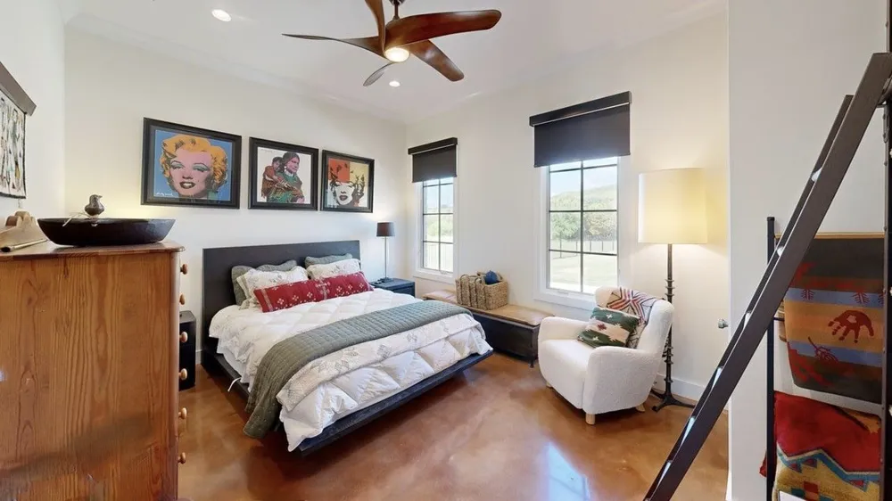 2125 Canyon Wren Loop Graford, TX 76449