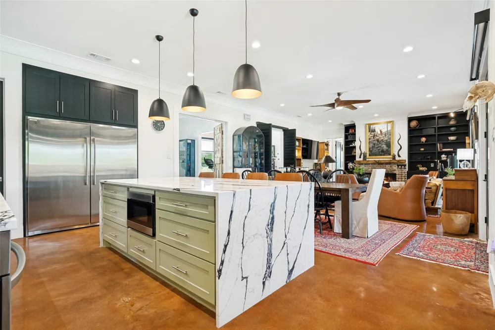 2125 Canyon Wren Loop Graford, TX 76449