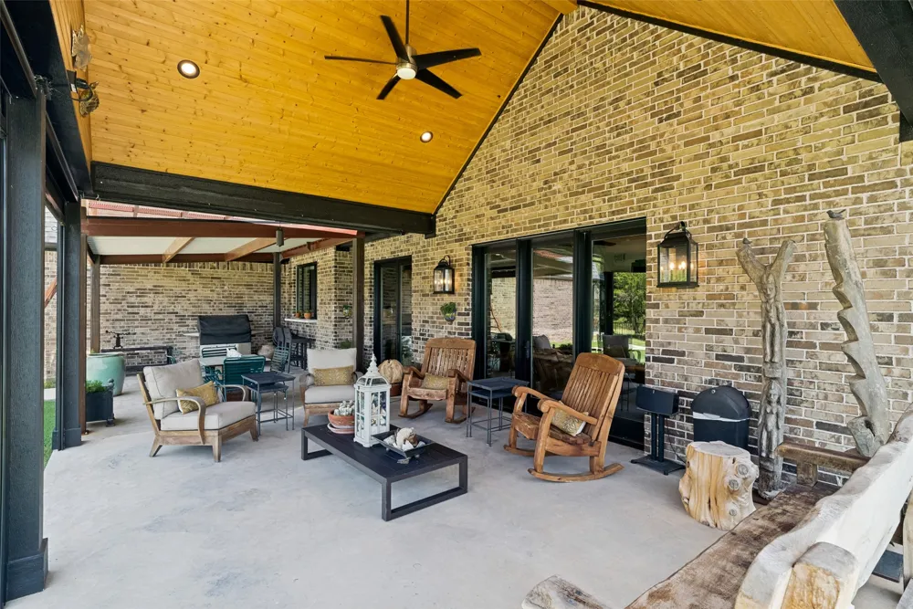 2125 Canyon Wren Loop Graford, TX 76449