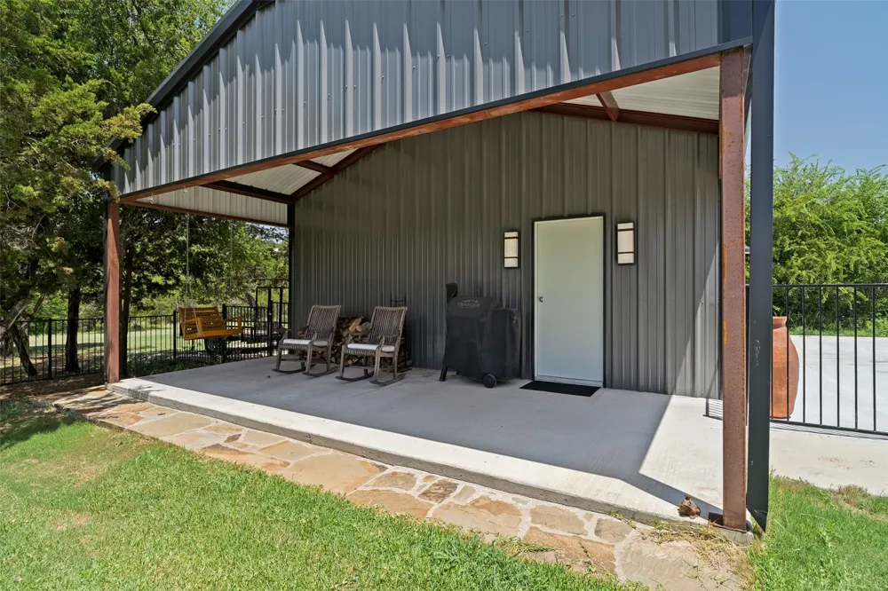 2125 Canyon Wren Loop Graford, TX 76449