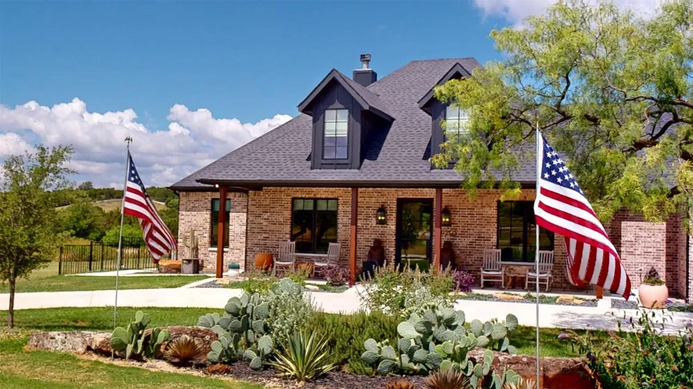 2125 Canyon Wren Loop Graford, TX 76449