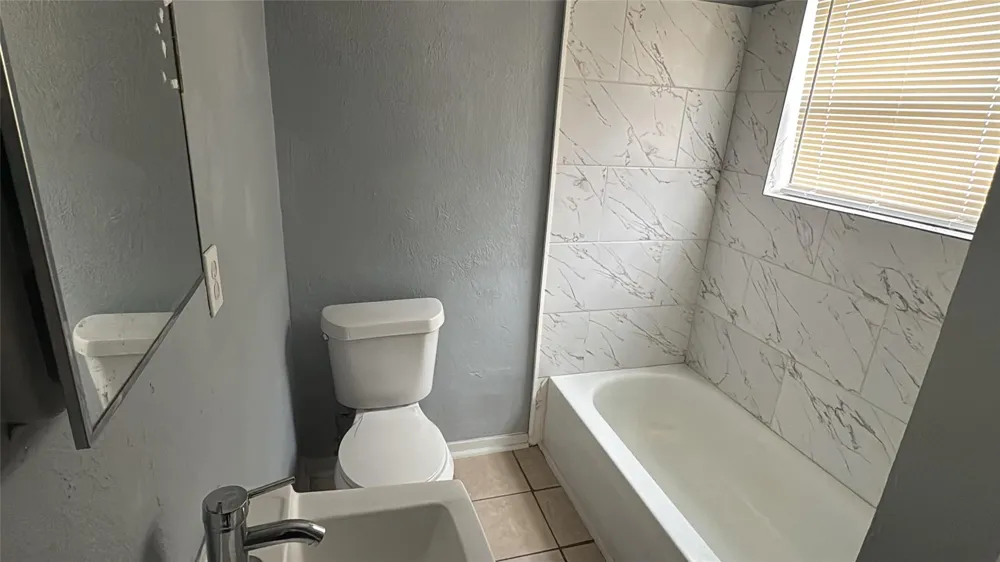 1012 Ann Street #F Pasadena, TX 77506