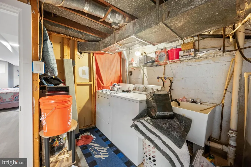 5925 LILLYAN AVENUE Baltimore, MD 21206