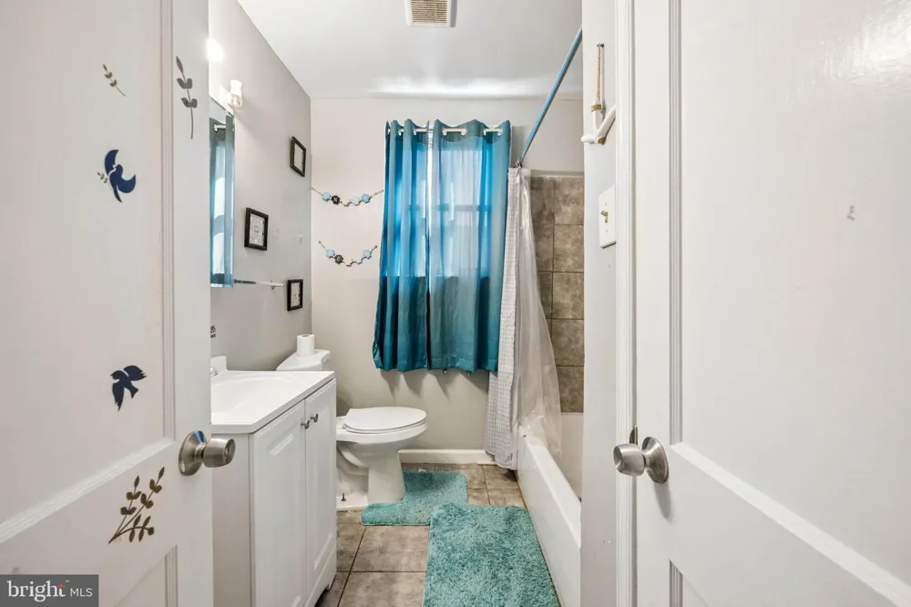 5925 LILLYAN AVENUE Baltimore, MD 21206