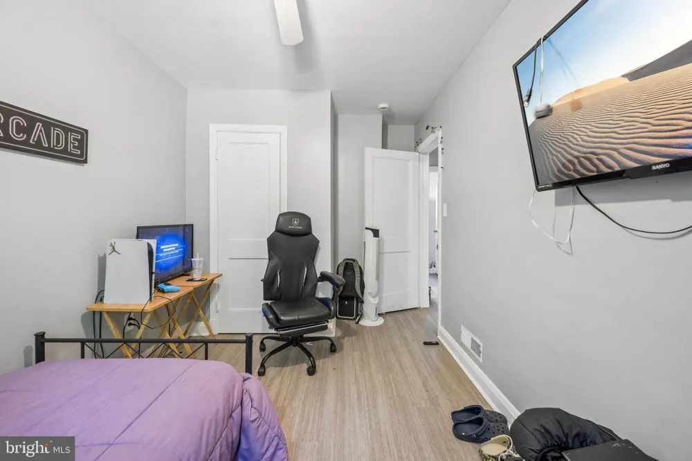 5925 LILLYAN AVENUE Baltimore, MD 21206