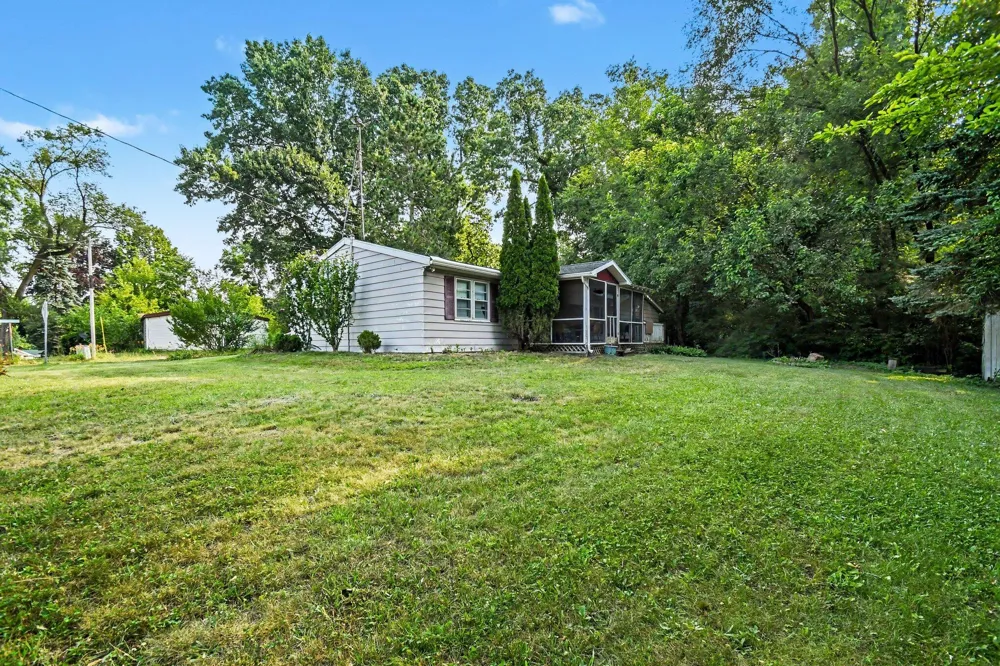 24675 Chestnut Street Dowagiac, MI 49047