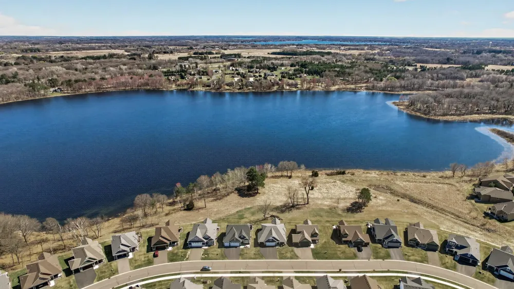25415 Farmstead Lane Wyoming, MN 55092