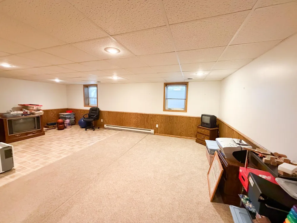 1523 Eckerson Drive Worthington, MN 56187