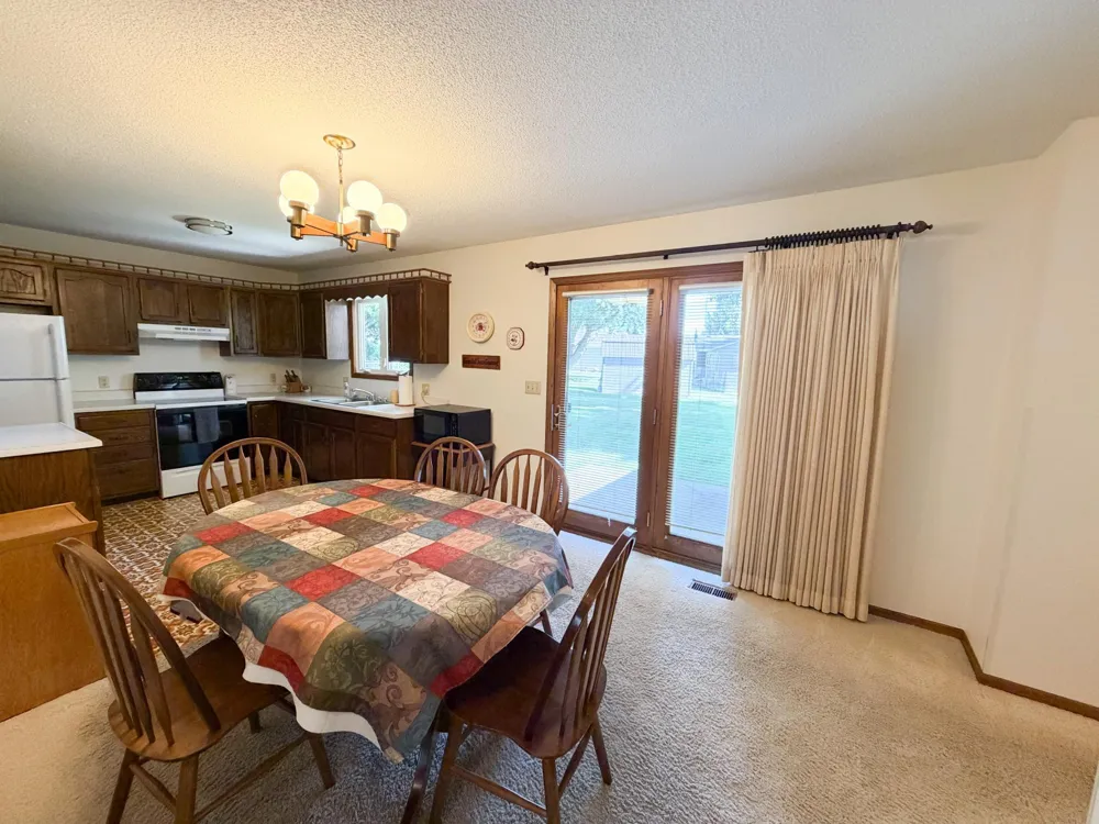 1523 Eckerson Drive Worthington, MN 56187