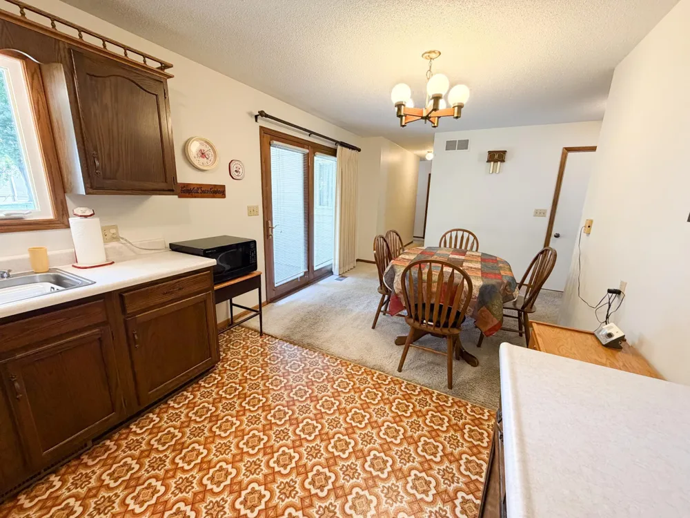 1523 Eckerson Drive Worthington, MN 56187