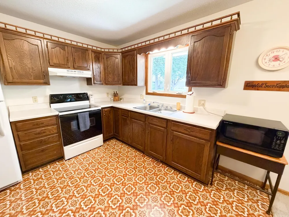 1523 Eckerson Drive Worthington, MN 56187