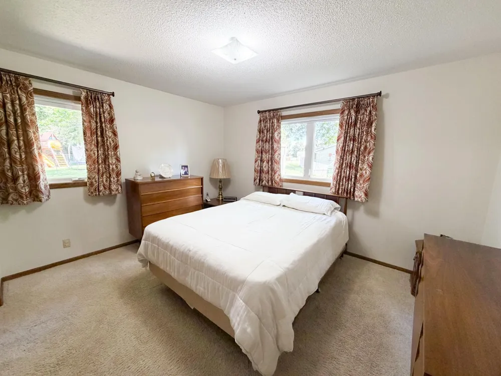 1523 Eckerson Drive Worthington, MN 56187