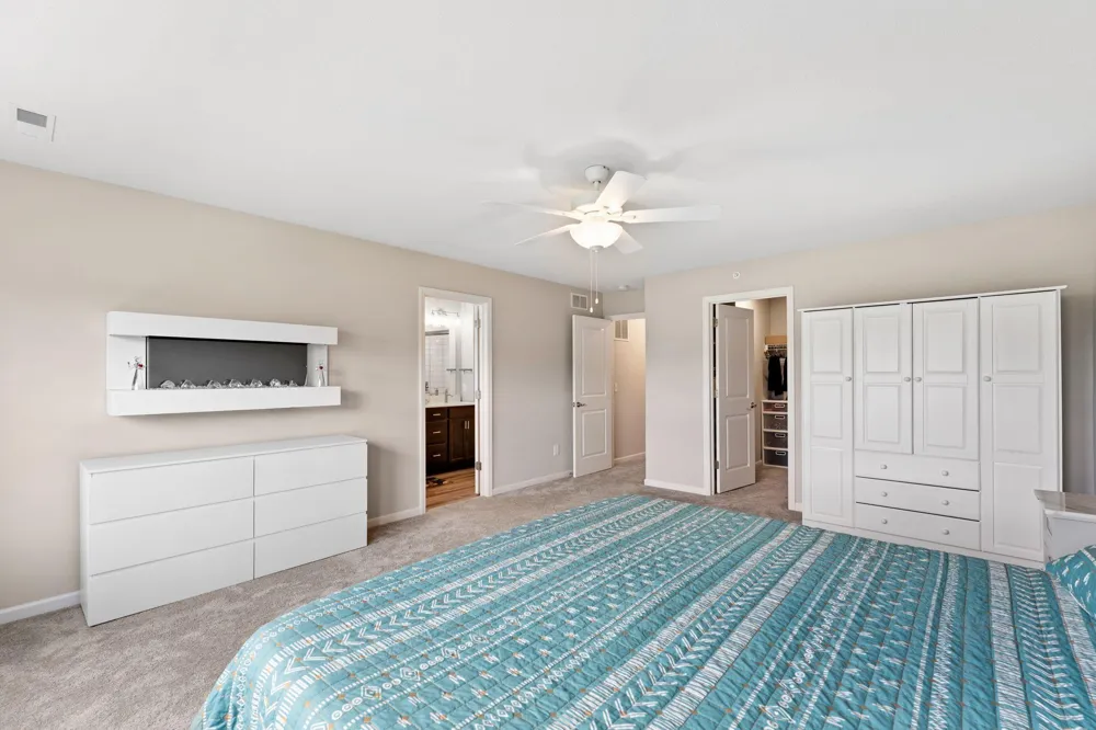 14524 Twin Lakes Circle Burnsville, MN 55306