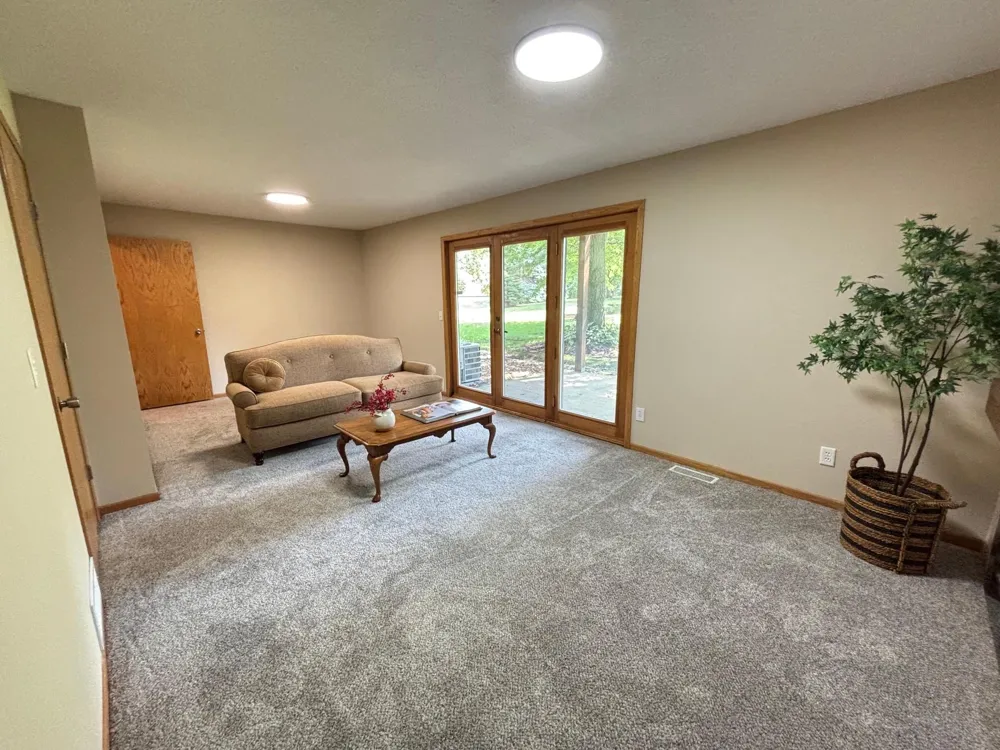 11136 Cottonwood Street NW Coon Rapids, MN 55448