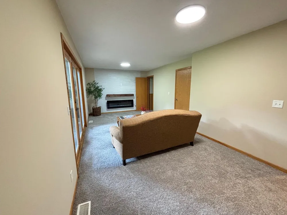 11136 Cottonwood Street NW Coon Rapids, MN 55448