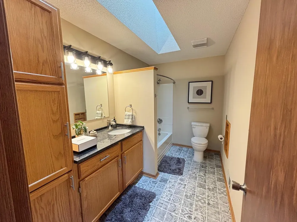 11136 Cottonwood Street NW Coon Rapids, MN 55448