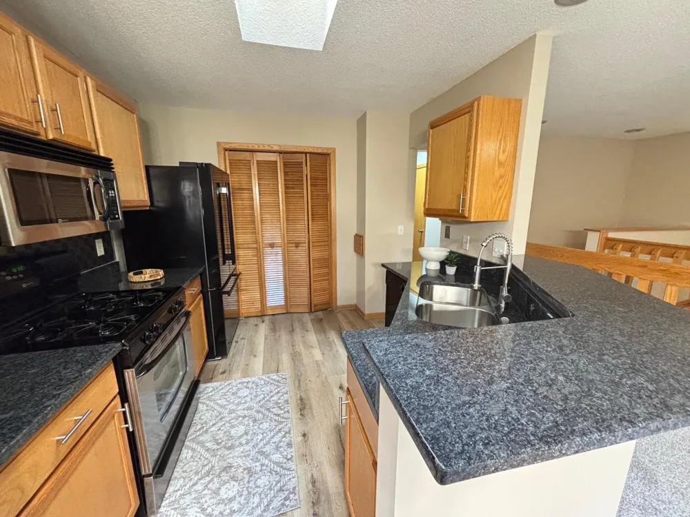 11136 Cottonwood Street NW Coon Rapids, MN 55448