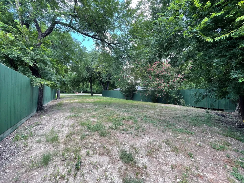 3776 Shorecrest Drive Dallas, TX 75209
