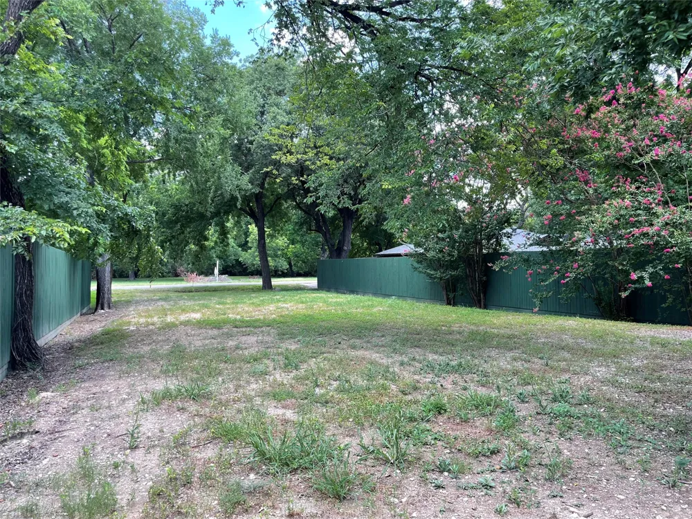 3776 Shorecrest Drive Dallas, TX 75209