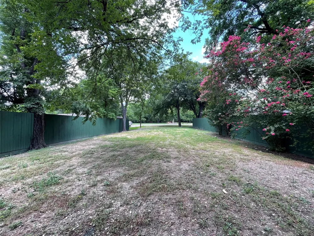 3776 Shorecrest Drive Dallas, TX 75209
