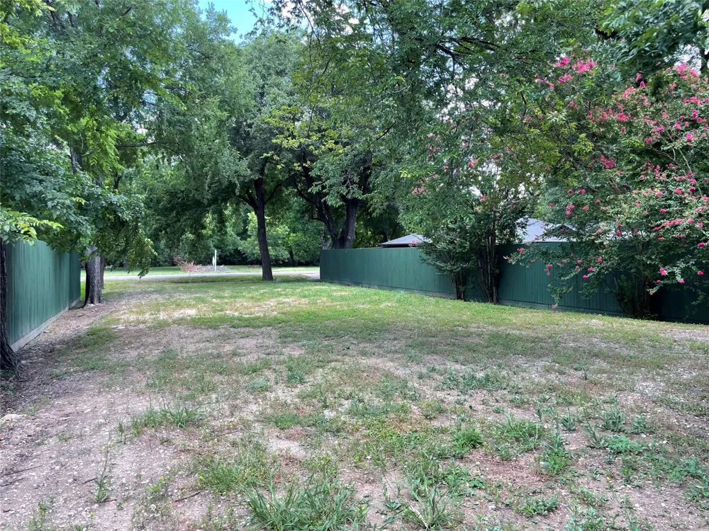 3776 Shorecrest Drive Dallas, TX 75209